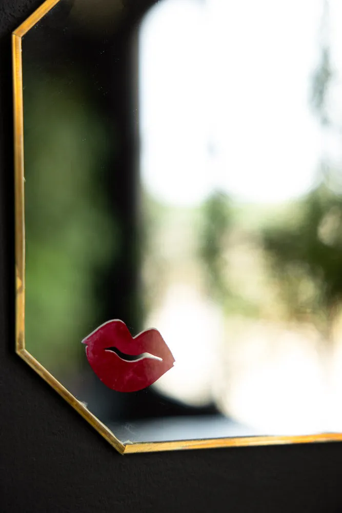 Hanging Kiss Me Lips Mirror