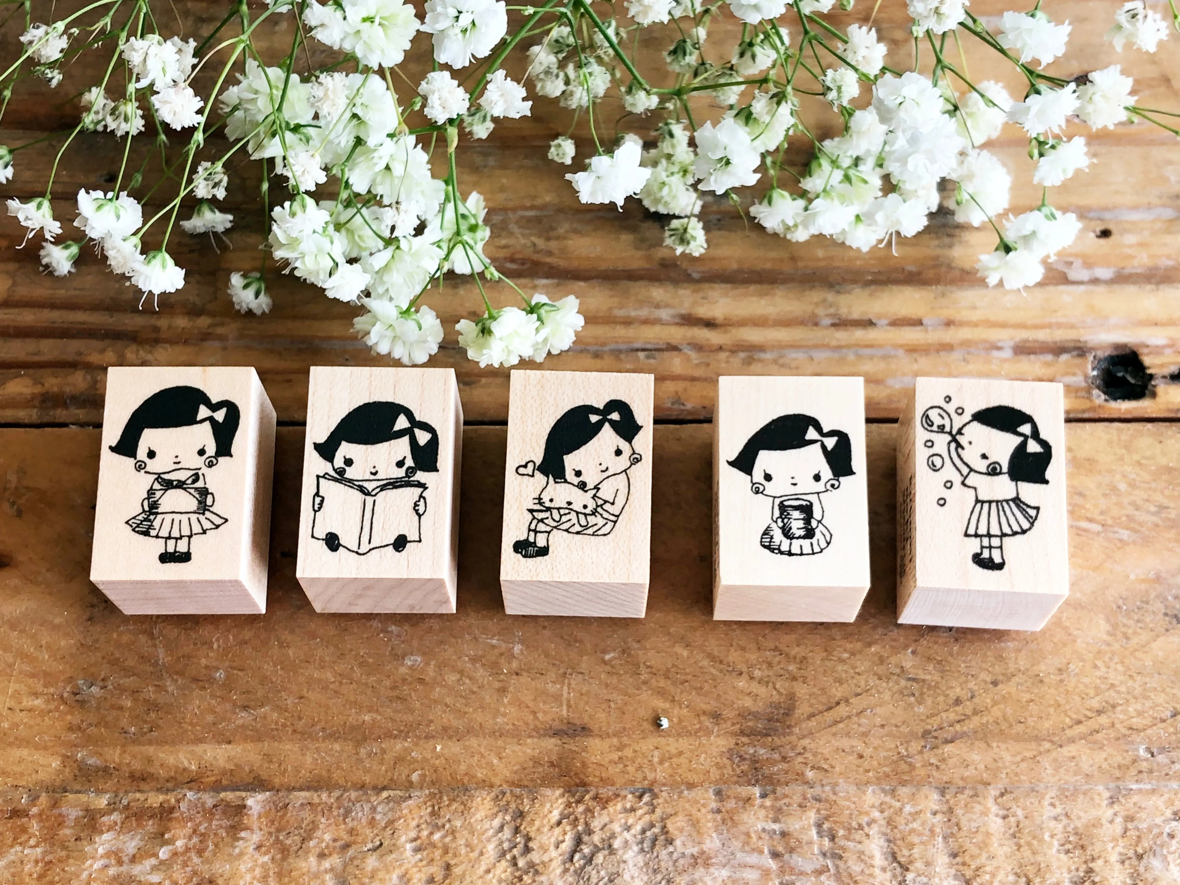 Kubominoki Original Rubber Stamp - Showa Girl Series / Reading Girl