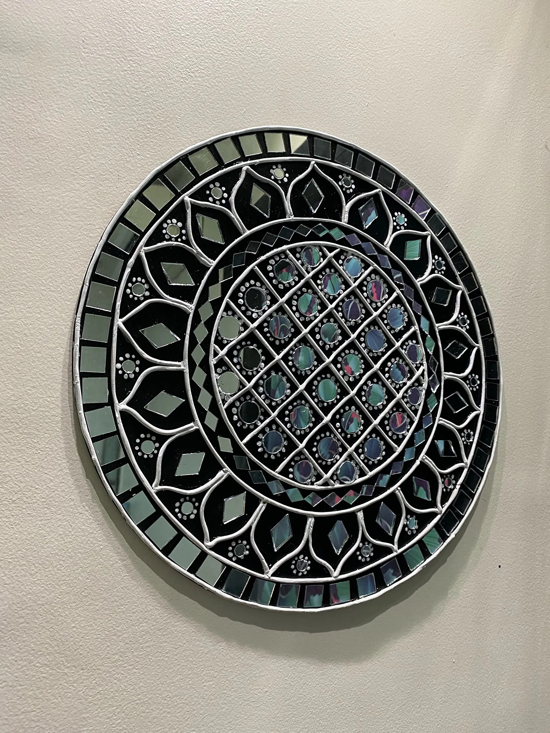 Unique Wants Lippan Art Wall Hanging Home Decoration in Circle with Mirror Work, Black